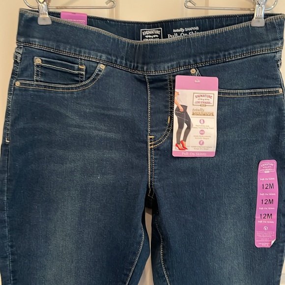Levi Strauss signature pull-on skinny pants, size 12M. - Picture 4 of 6